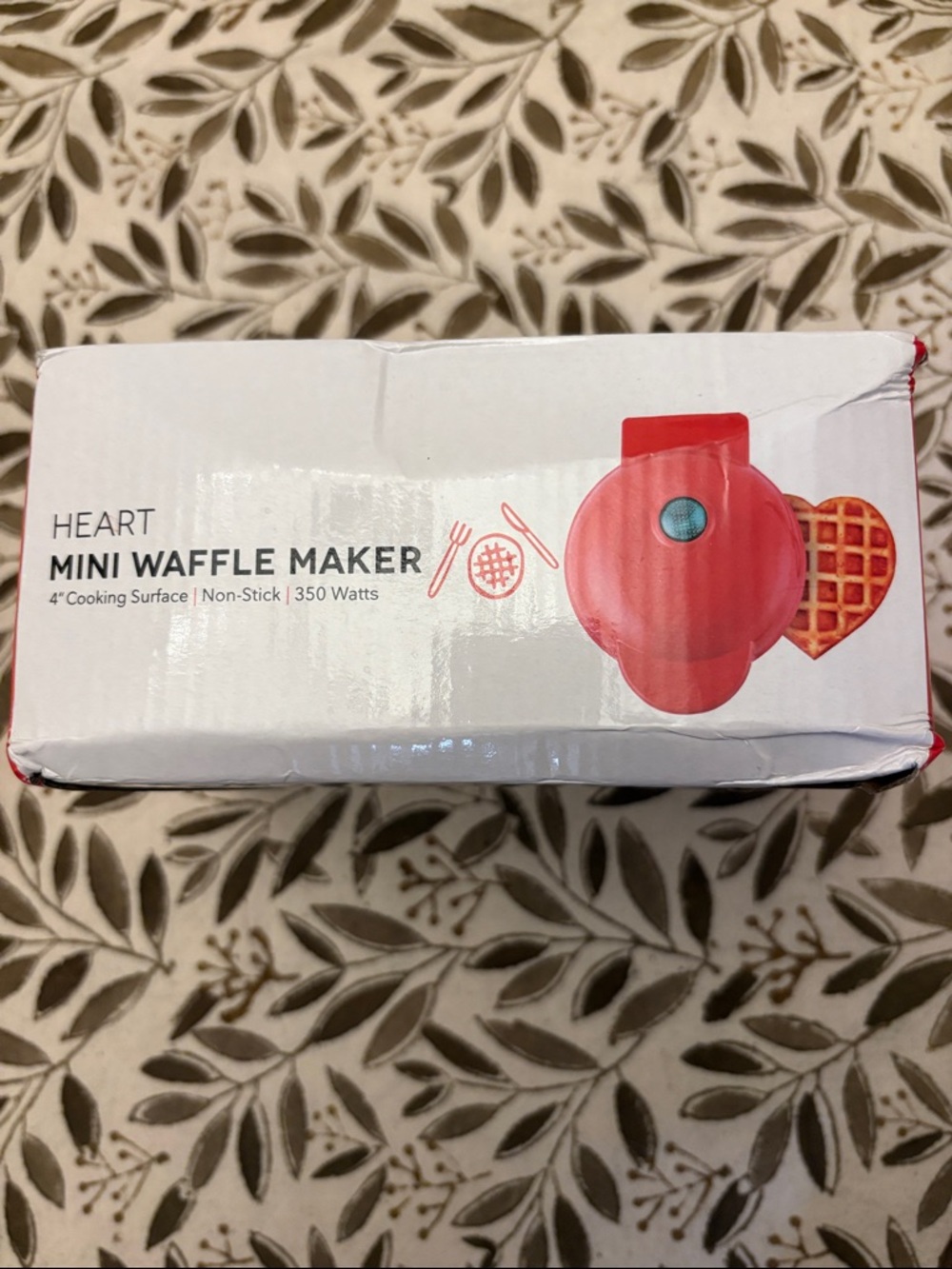 Red Mini Heart Waffle Maker - Compact Electric Waffle Iron - Picture 3 of 4